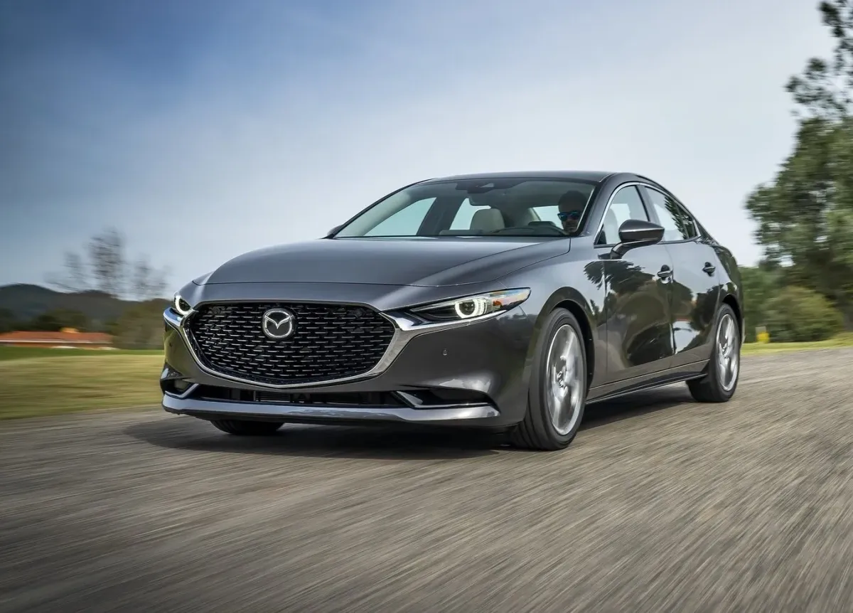 Mazda 3 Sedán Mild Hybrid: ¿El equilibrio perfecto entre eficiencia y deportividad?