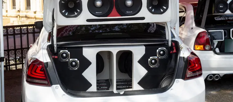 El Sistema de Sonido Perfecto para Tu Auto: Experiencia Premium 🎧🚗