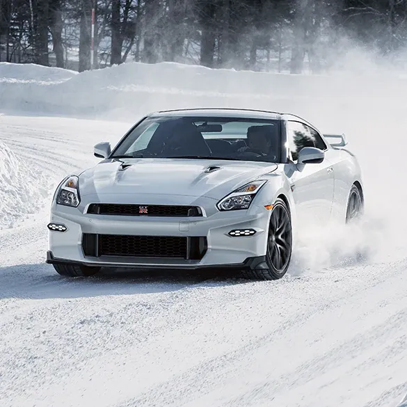 El 🔥 Nissan GT-R R35: ¿Una Bestia de la Pista para la Calle?  💪