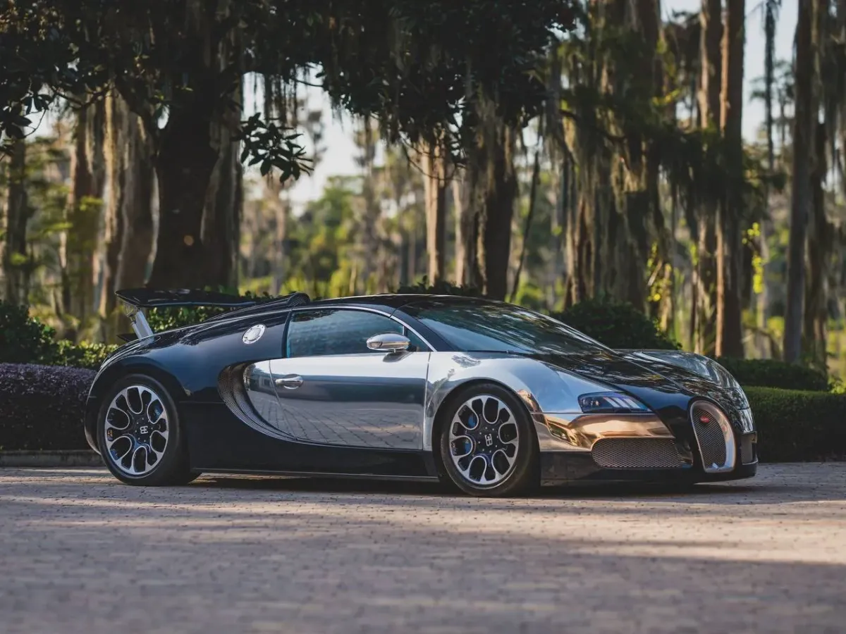 Bugatti Veyron Grand Sport "Sang Bleu"