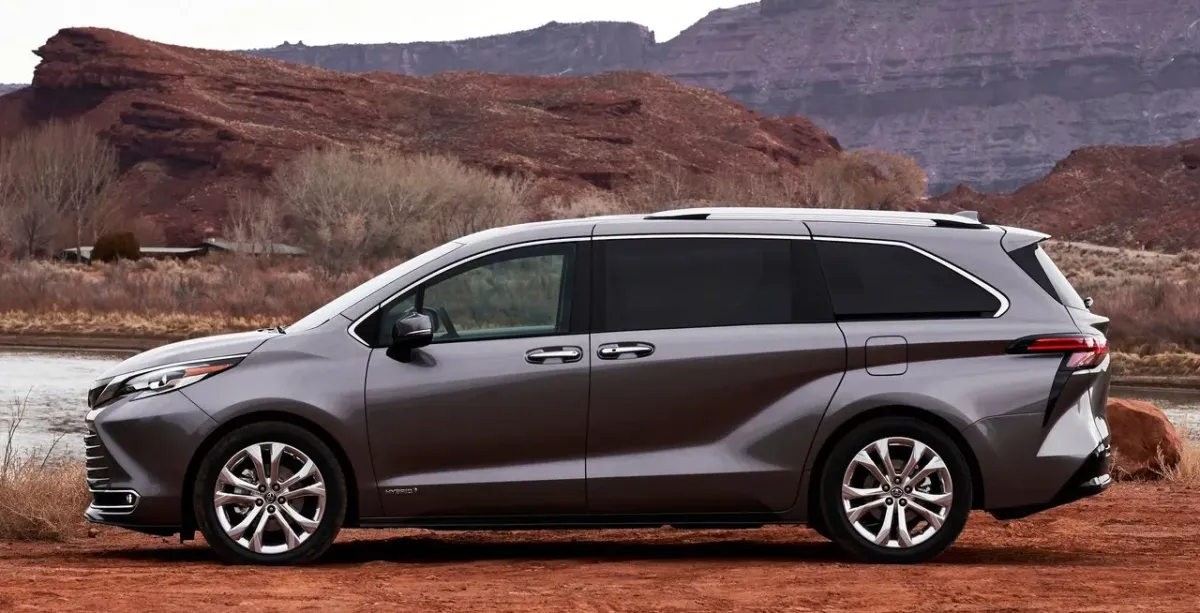 ¡La Toyota Sienna 2021 Híbrida: ¿Un Minivan Para El Siglo XXI?