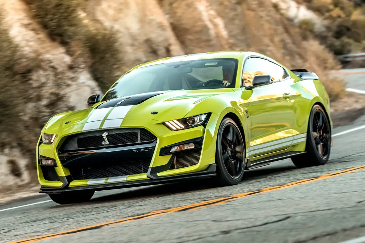 Ford Mustang Shelby GT500: El Muscle Car Más Bruto y Capaz Análisis Completo