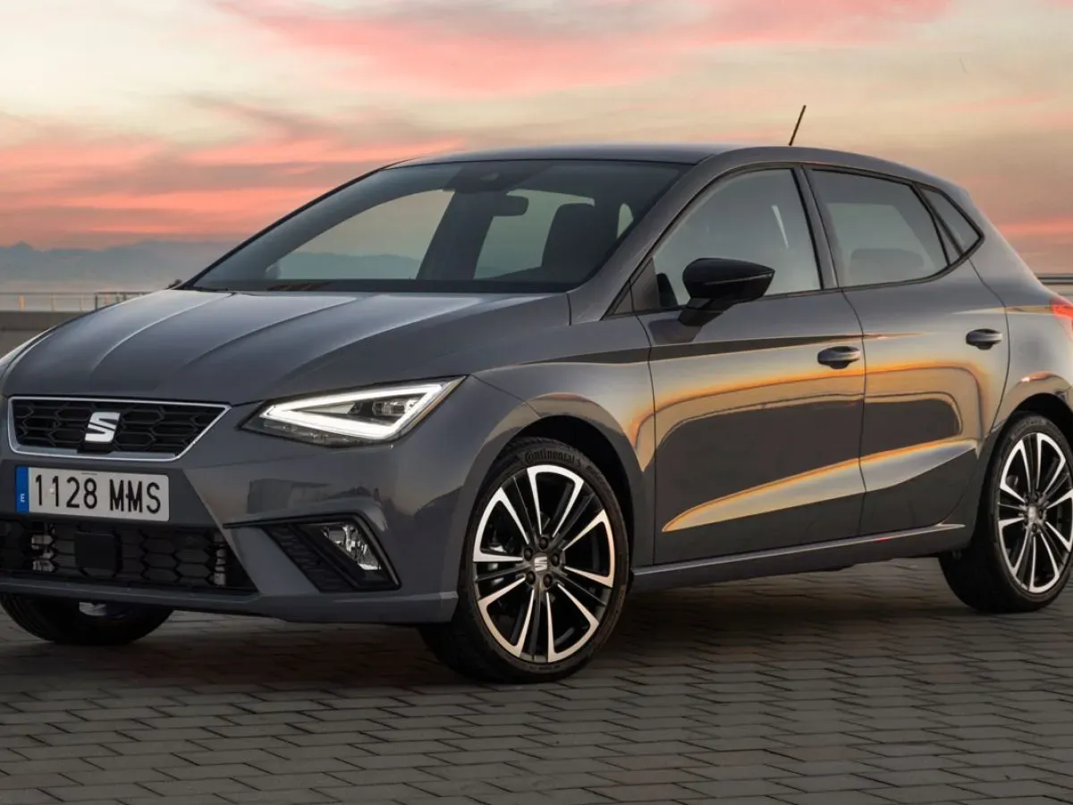 ¡El SEAT Ibiza FR Aniversario: 40 Años de Icono! 🚗🎉