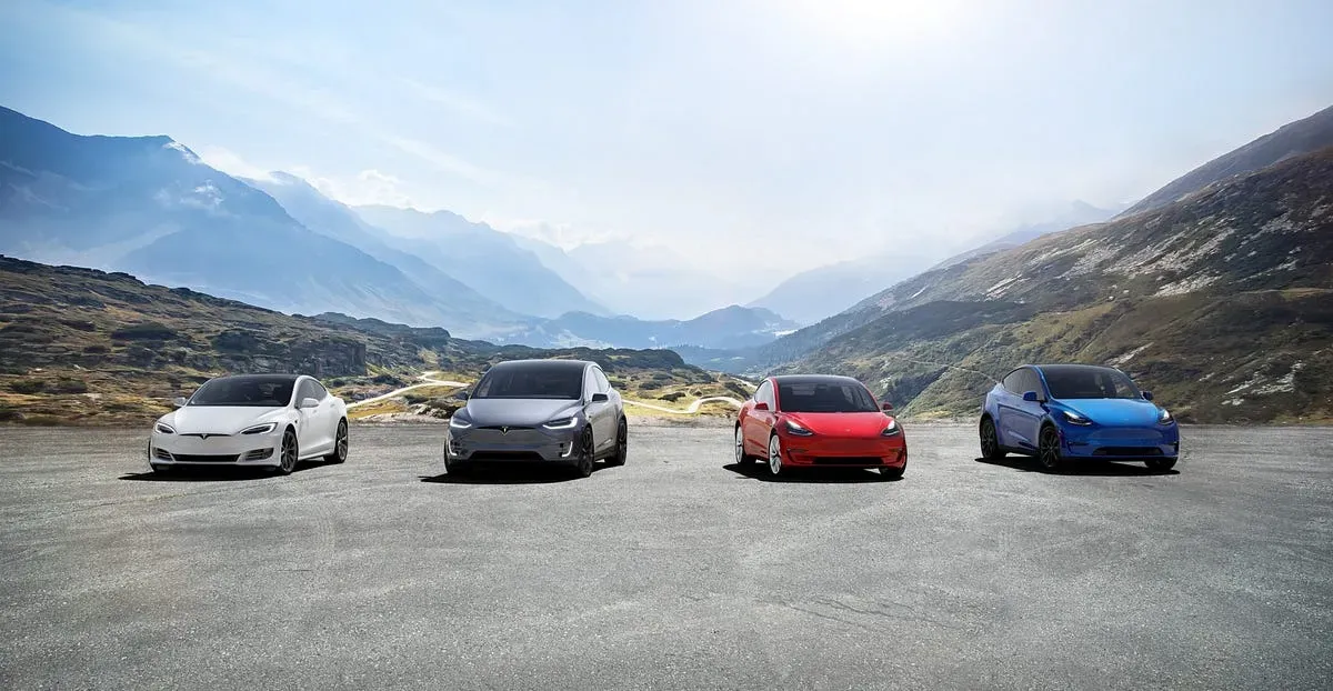 Tesla Model S Plaid vs. Model 3 Performance vs. Model X Plaid vs. Model Y Performance: ¡La Batalla de los Eléctricos! ⚡️