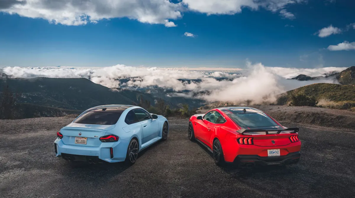 Ford Mustang GT vs BMW M2: ¿Qué Muscle Car Reina en la Pista? 🏆🔥