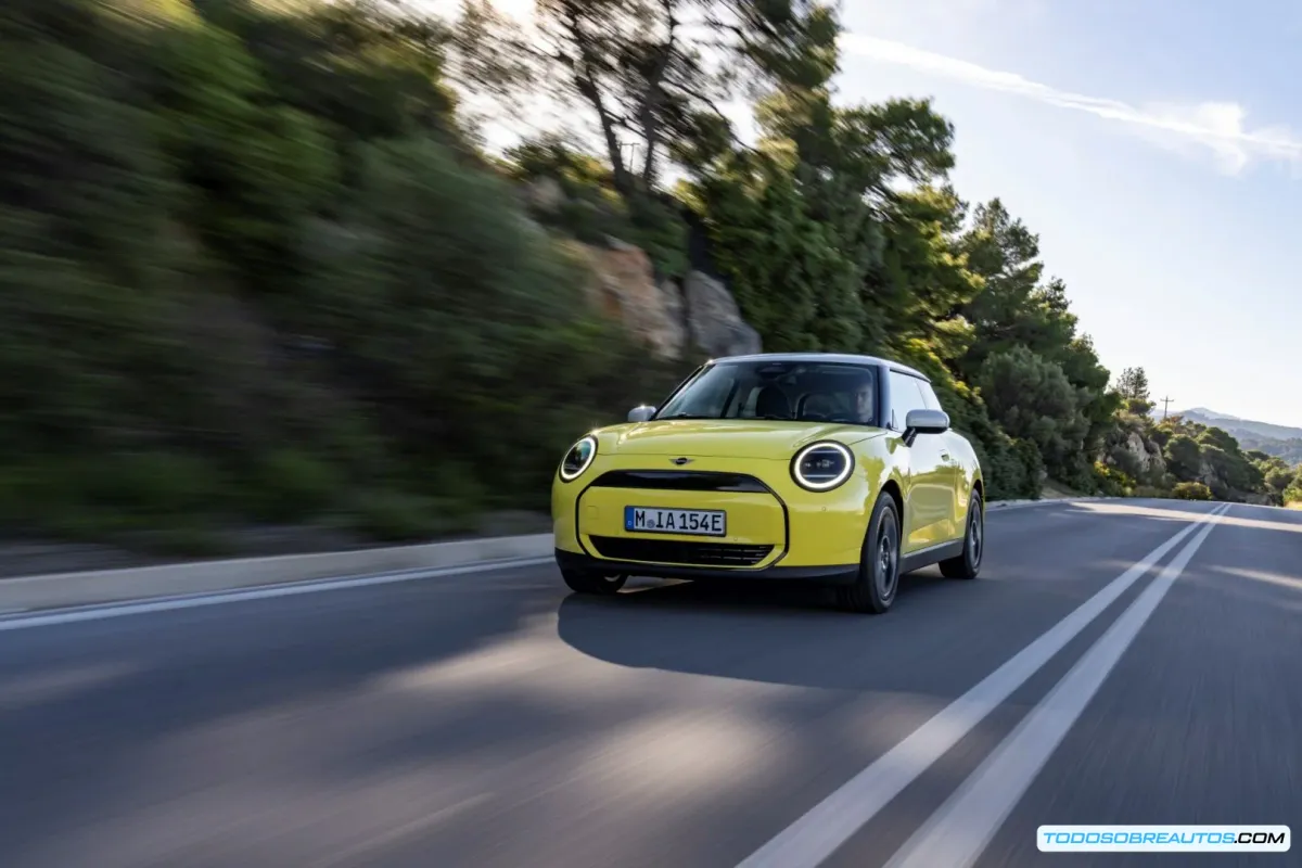 MINI Cooper E Classic Trim: Análisis del nuevo eléctrico con diseño retro