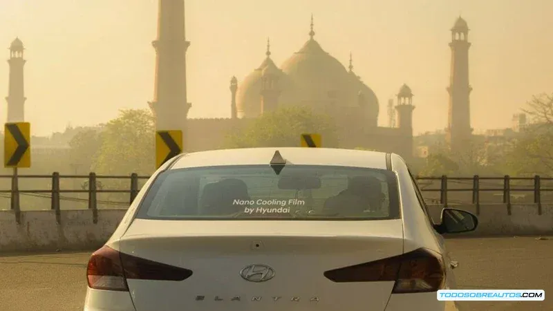 Adiós al Calor Extremo: Hyundai Desarrolla una Película para Mantener Fresco el Interior de tu Auto