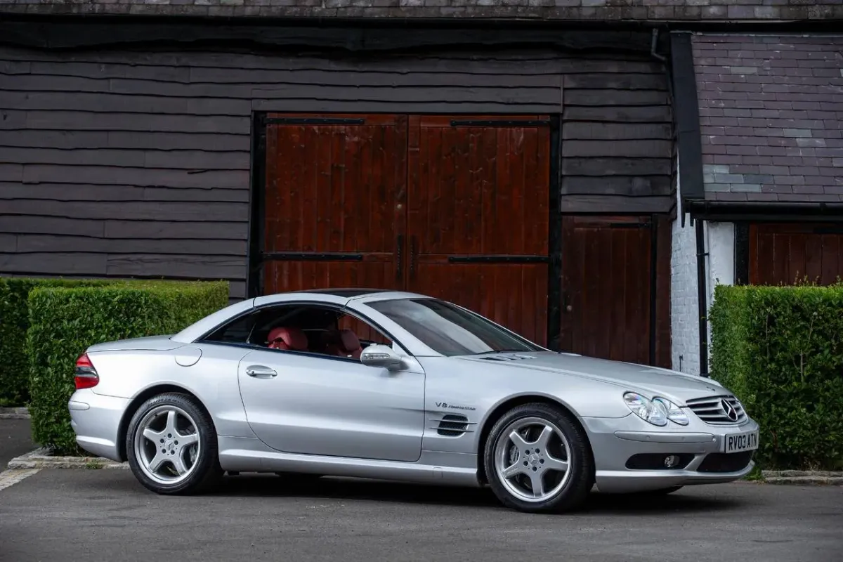 Mercedes-Benz SL55 AMG Convertible 2003: Un Clásico Deportivo de Lujo