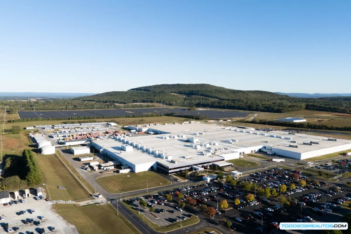 Toyota Alabama brilla con energía solar: Un paso gigante hacia la neutralidad de carbono