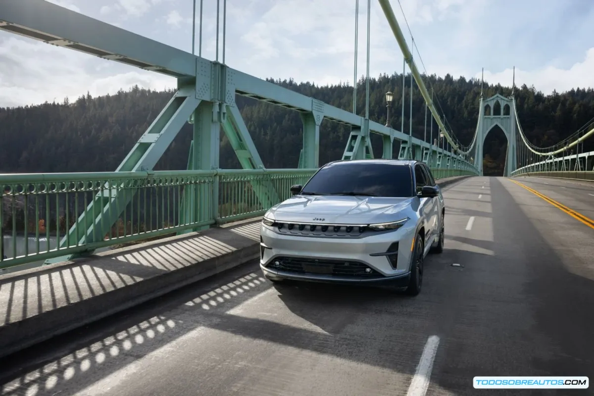 Jeep Wagoneer S 2024: Análisis del Lujoso SUV Eléctrico Todoterreno y su Campaña 'Beautiful Things Can Still Get Dirty'