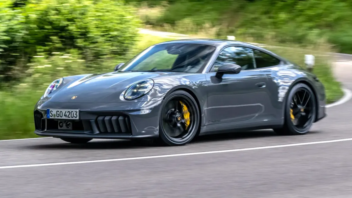 Porsche 911 (992.2) GTS: Análisis a Fondo del Híbrido que Redefine la Leyenda ⚡️