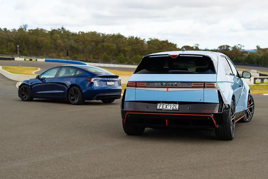 Hyundai Ioniq 5 N vs Tesla Model 3 Performance: ¡La Batalla Definitiva! ⚡️