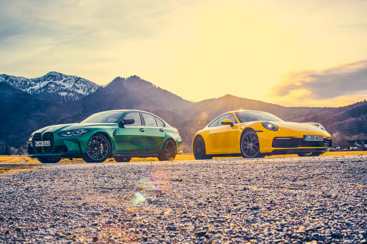 ¿Porsche 911 Turbo S vs. BMW M3 Competition: La Batalla de los Gigantes!