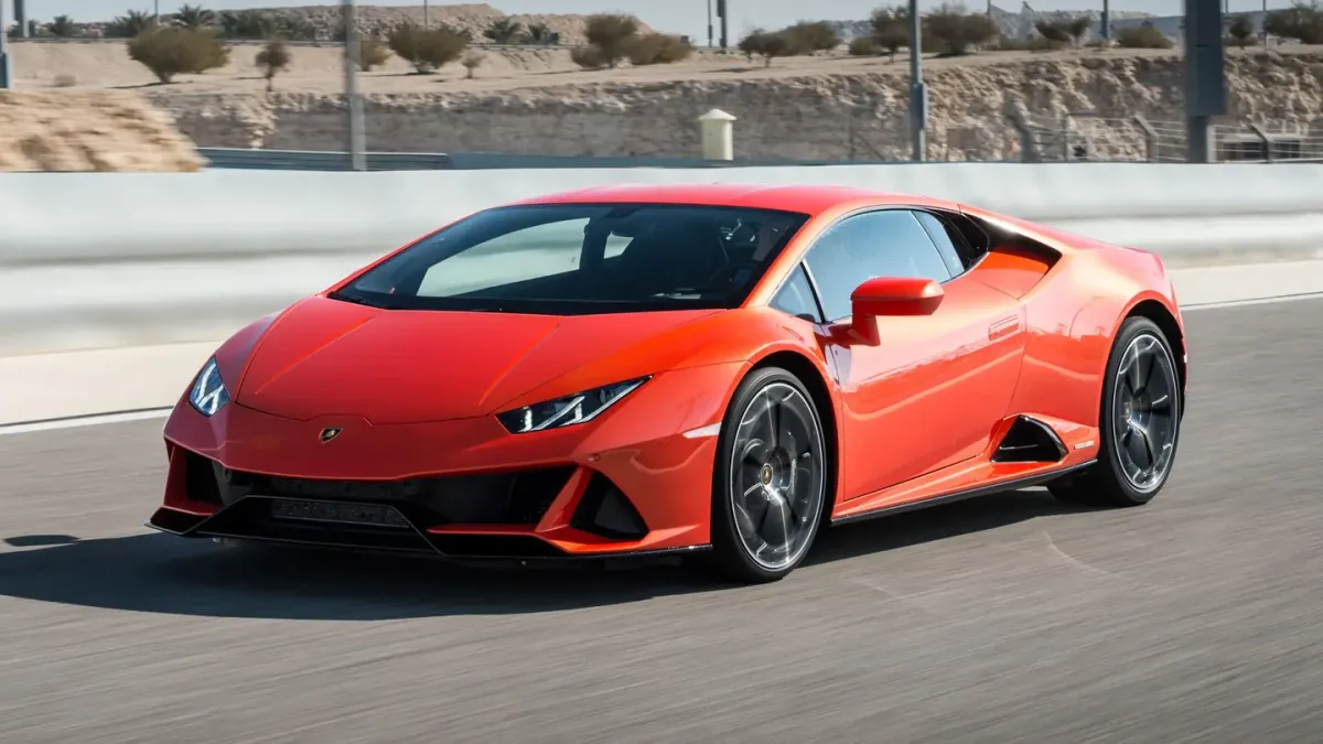 Lamborghini y Movember: La Bull Run por la salud masculina - Iniciativas 2024