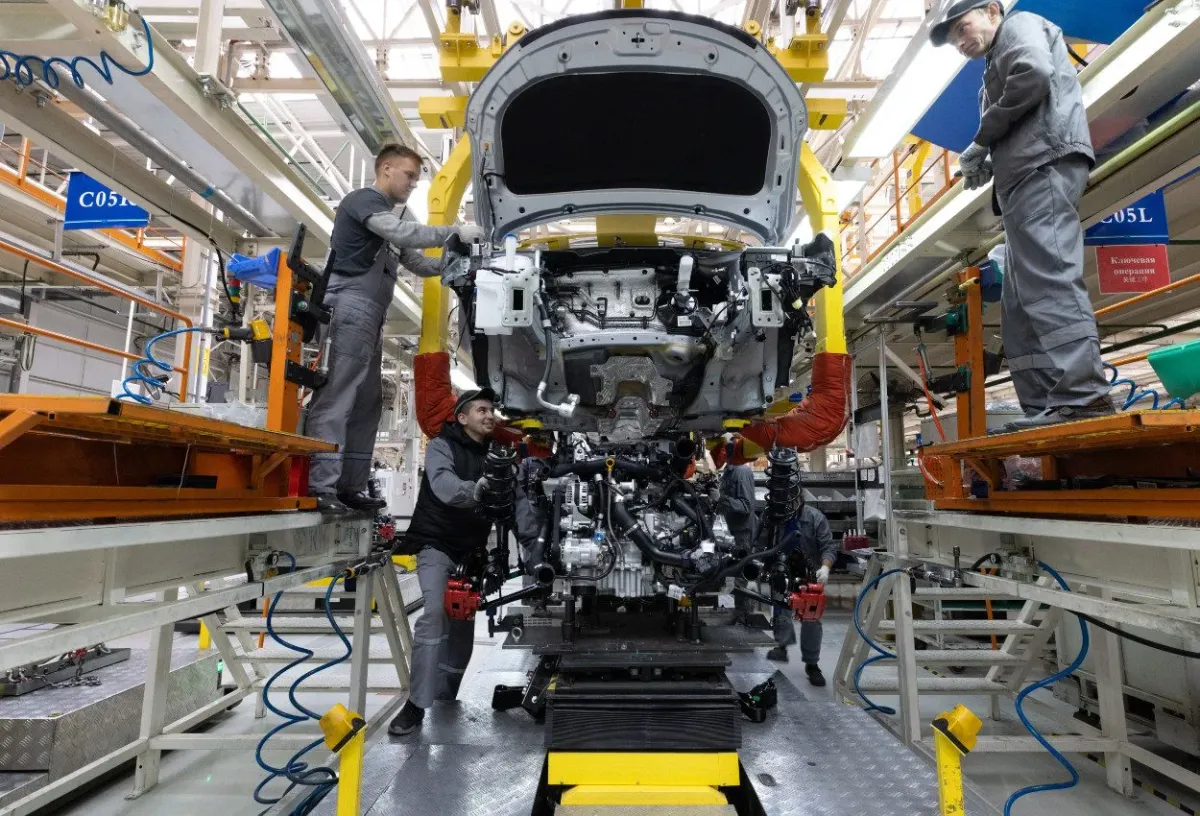 Caída del 15.4% en ventas de GM: ¿Cómo afectan los problemas de suministro a la industria automotriz?