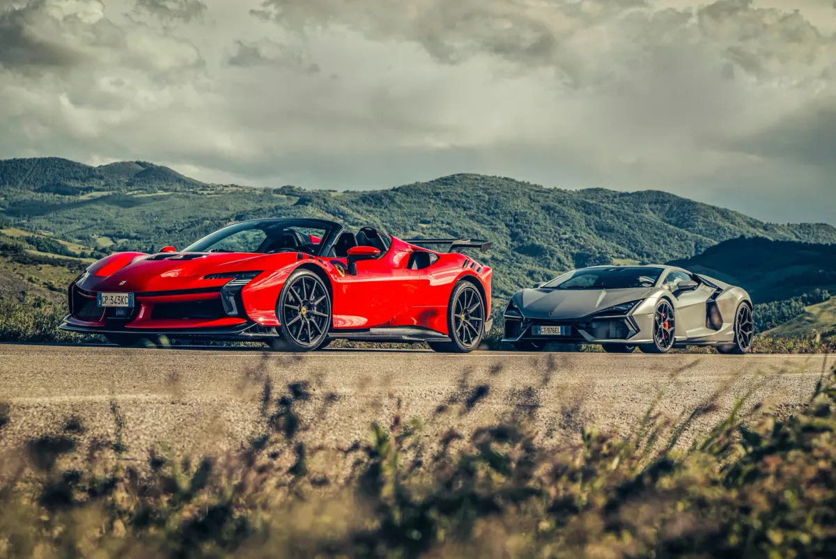 Lamborghini Revuelto vs Ferrari SF90: ¡La Batalla Épica de Hipercoches!