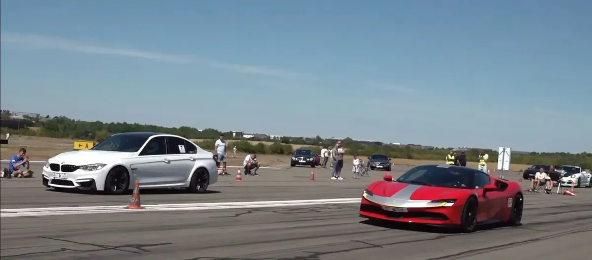 Ferrari SF90 vs BMW M3 xDrive Tuneada: ¡La Batalla de Gigantes en la Pista!