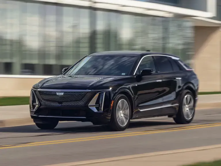 Cadillac Lyriq 2025: Análisis a Fondo del 'Refresco' Secreto - Mejoras, Especificaciones y Precio