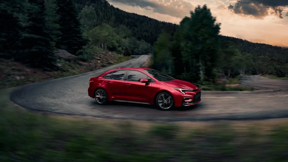 Honda Civic vs Kia Ceed vs Toyota Corolla: La Batalla de los Hatchbacks Familiares 2025 🏆