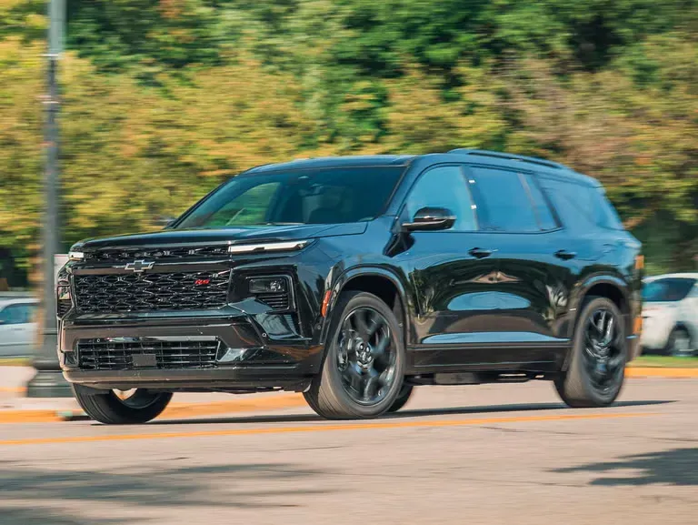 Chevrolet Traverse 2025 RS: El Sunroof Panorámico Ahora es Opción Independiente - Precio y Configuraciones