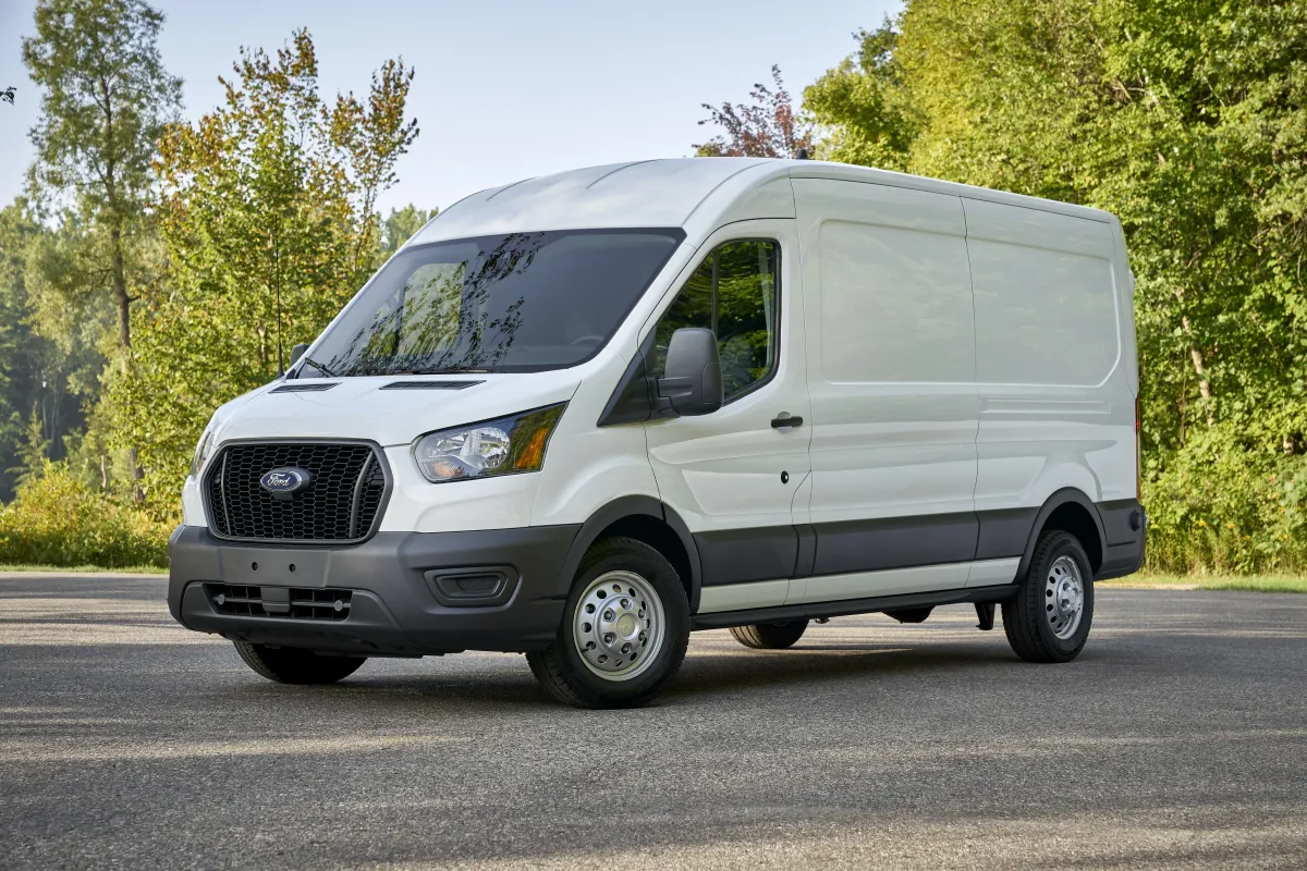 Ford Transit 2025: Análisis completo, precios, especificaciones y novedades