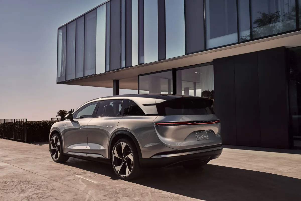 Lucid Gravity 2025: Análisis Completo del SUV Eléctrico de Lujo con 800 HP y 708 km de Autonomía