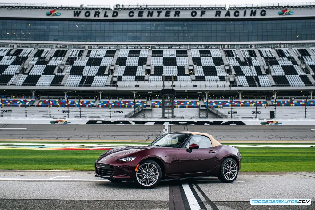 Mazda MX-5 Miata 35 Aniversario: Edición Limitada, Especificaciones y Precio (2025)