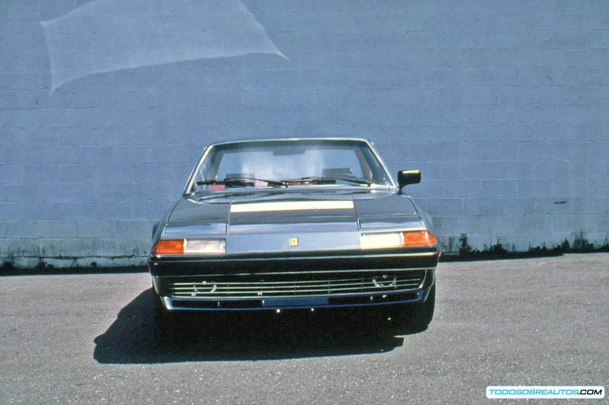 Ferrari 400i 1982: Galería de Fotos y Análisis de un Clásico Italiano