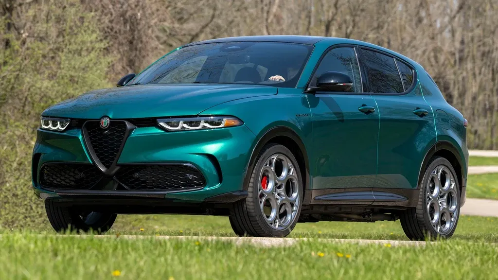 Alfa Romeo 2024: Éxito rotundo, nuevos modelos Giulia, Stelvio y el SUV eléctrico Milano - Análisis completo