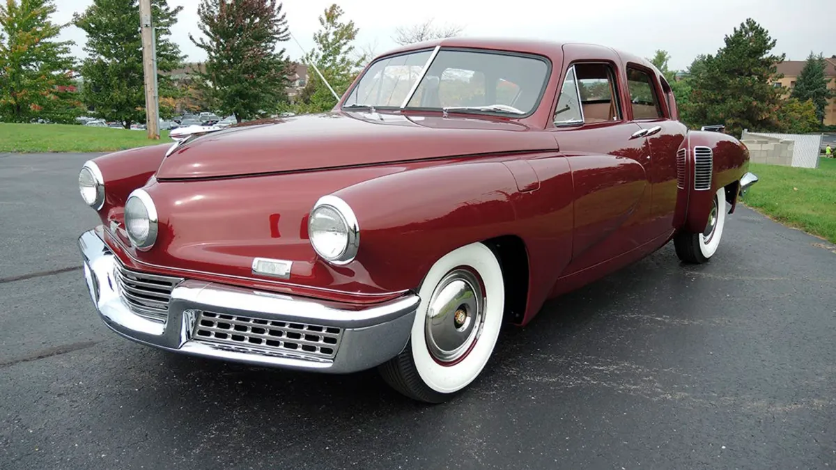 Tucker 48: El revolucionario auto de los 50 que se adelantó a su época (y casi lo destruye)