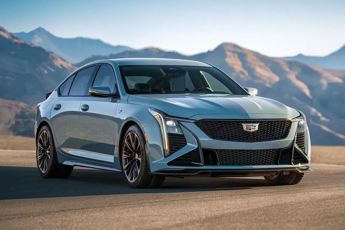 Cadillac CT5-V Blackwing 2025: Lanzamiento Oficial en China - Potencia y Prestigio Asiático