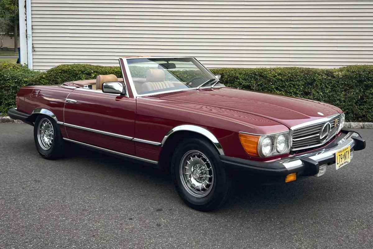 Mercedes-Benz 380SL 1985: Galería de Fotos, Historia y Características del Clásico Roadster