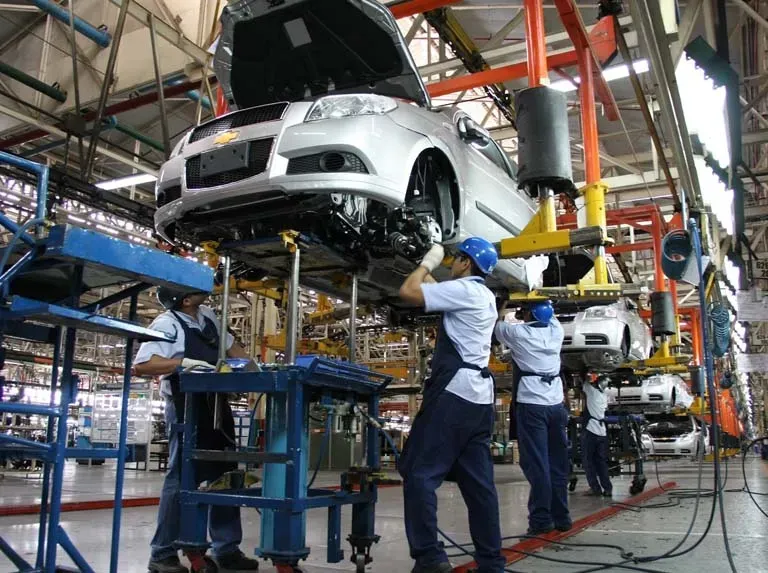 México Atrae $1,634 Millones en IED para Autopartes en 2024: Análisis del Crecimiento del Sector