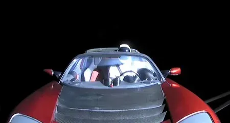 7 Años en el Espacio: El Viaje del Tesla Roadster de Elon Musk a 73,897 km/h - ¿Qué le ha pasado?