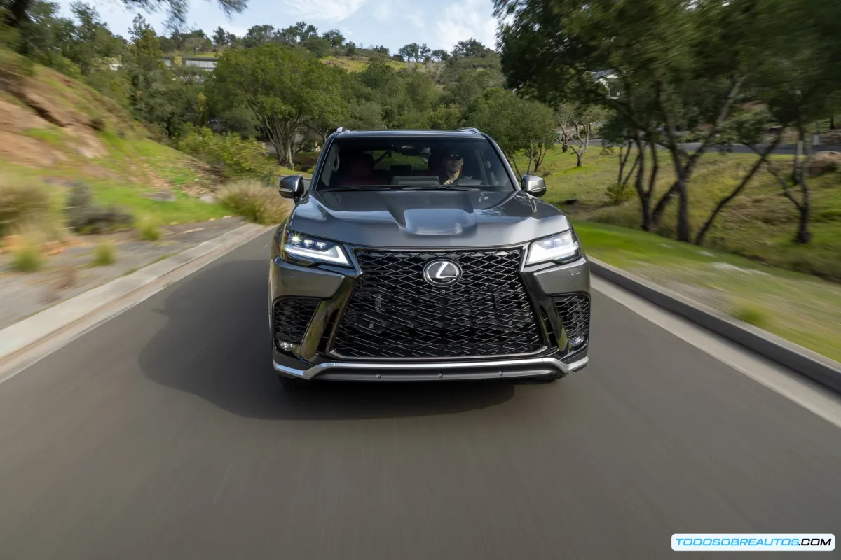 Lexus LX Hybrid 2025: Fotos Exteriores, Diseño y Primeras Impresiones - Análisis Completo