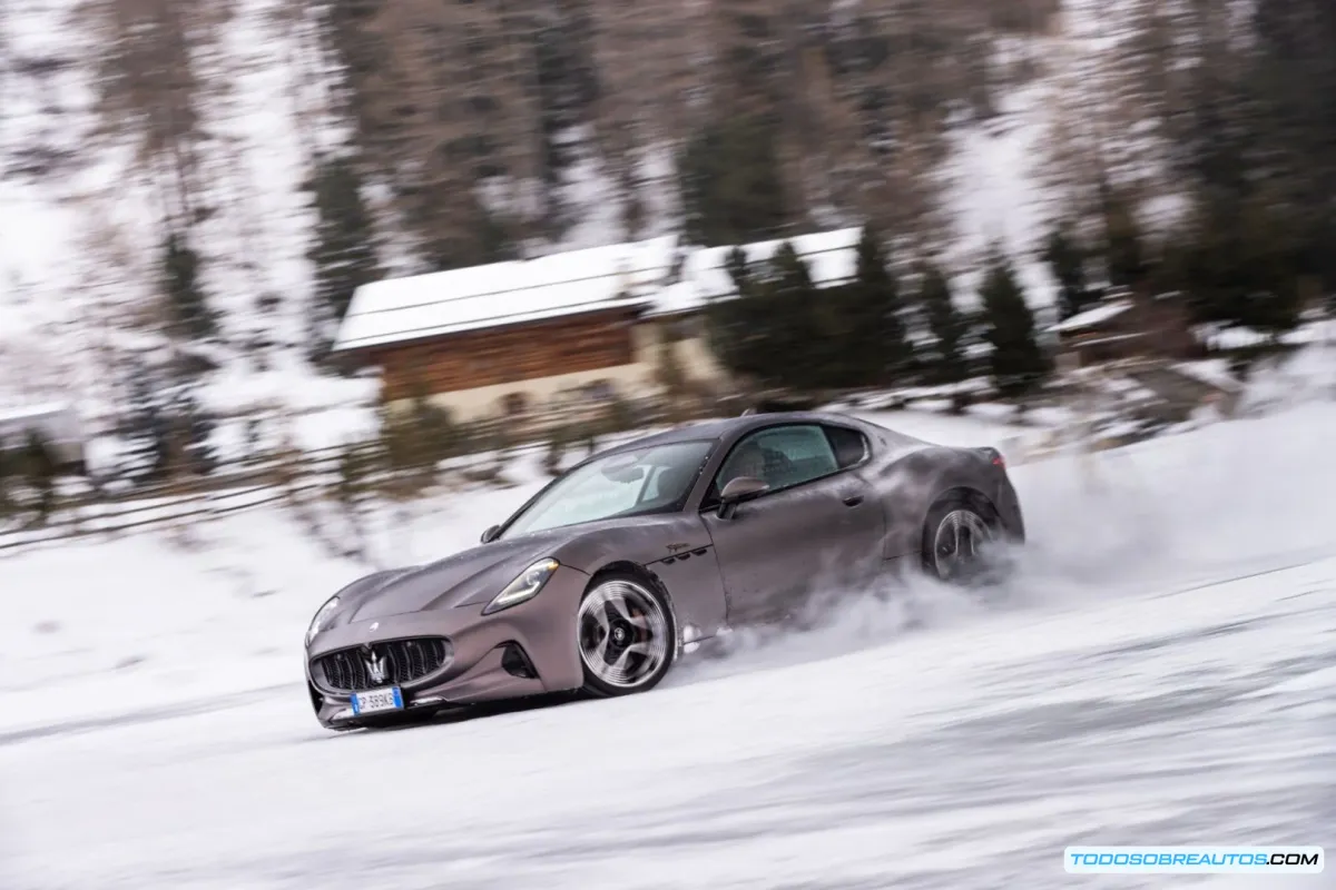 Maserati en el I.C.E. St. Moritz 2025: Estrenos Mundiales, GranTurismo Eléctrico y Clásicos del Trident