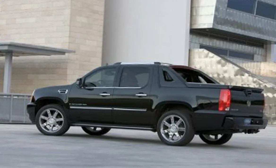 Chevrolet Avalanche con Estilo Rolls-Royce: ¿Una Mezcla Audaz o un Fracaso Estético? Análisis Completo