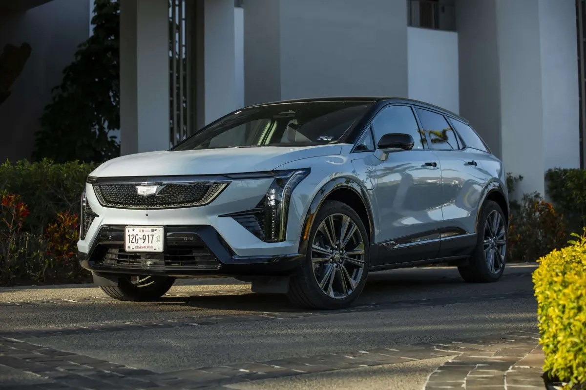 Cadillac Optiq 2025 Debuta en México: El SUV Eléctrico de Lujo Llega al Mercado Latinoamericano