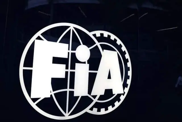 FIA endurece sanciones F1 2025: Nuevas reglas, multas y polémica sobre libertad de expresión