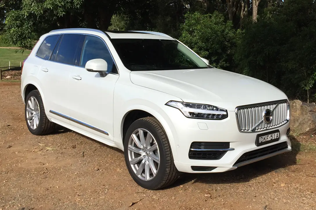 Volvo XC90 Hybrid 2017: Galería de Fotos y Análisis del SUV Híbrido Sueco