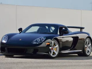 Porsche Carrera GT Negro