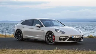 Porsche Panamera Turbo Sport Turismo Plateado