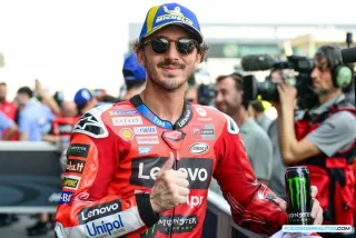 Bagnaia Minimiza Riesgos en MotoGP Tailandia 2025