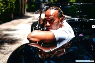 Lewis Hamilton Vende su Colección