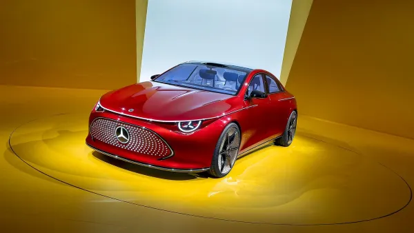 Mercedes-Benz CLA Concept Rojo