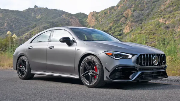 Mercedes-AMG CLA 45 Gris