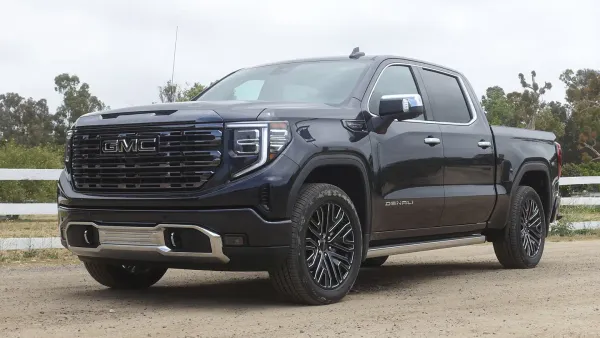 GMC Sierra Denali Ultimate 2022 Negro