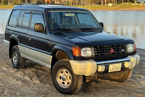 Mitsubishi Montero 1995 Azul