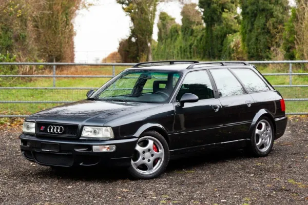 Audi RS2 Negro