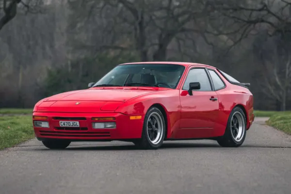 Porsche 944 Rojo